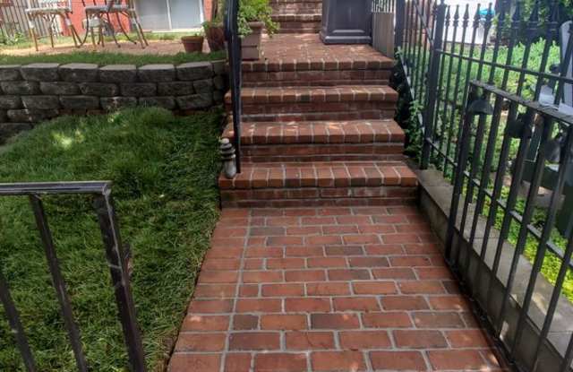 FULLY FURNISHED 2 BR/1.5 BA Two-Level Home with Electric Garage Door Parking in Capitol Riverfront! photos photos