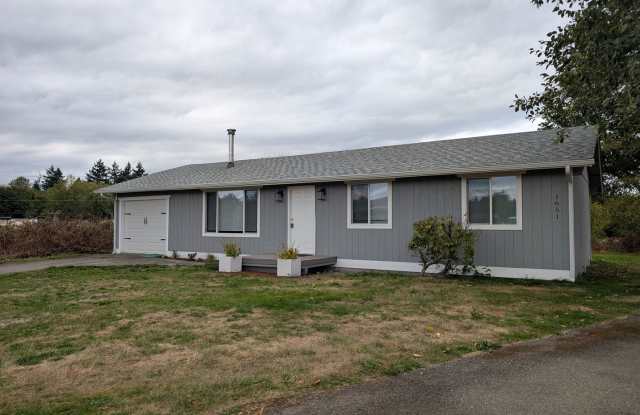 Newly Remodeled 3 Bedroom Home in Port Orchard, Huge Yard - Available Now! photos photos