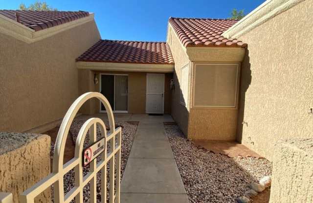 Stylish 2-Bedroom Townhouse in Sun City Summerlin with Resort-Style Amenities photos photos Stylish 2-Bedroom Townhouse in Sun City Summerlin with Resort-Style Amenities photos photos