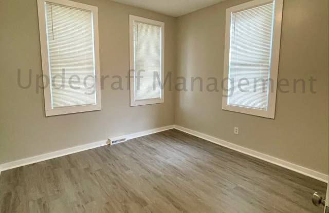 816 South Goodman Street1/2 Gallery 4