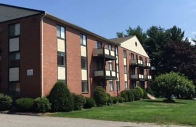 71 Montvale Avenue - 71 Montvale Avenue, Stoneham, MA 02180