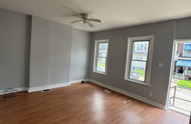 483 E Penn St photos photos