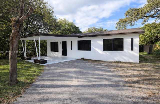 6849 SW 12th St photos photos