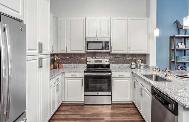 2700 Charlotte Ave Apartments Gallery 4