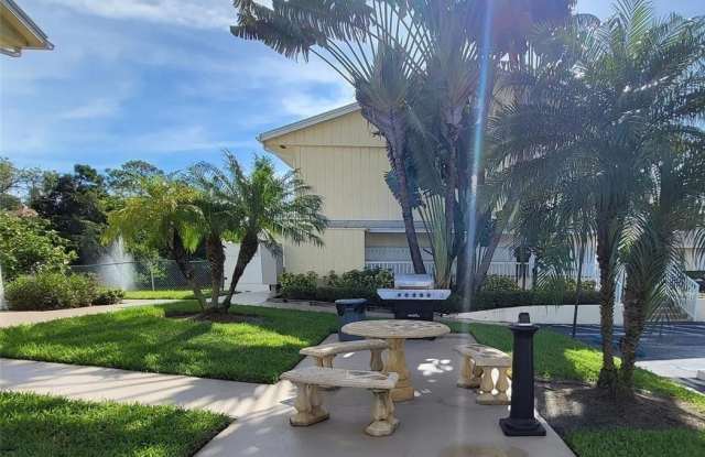 4611 Bayshore Drive Gallery 4
