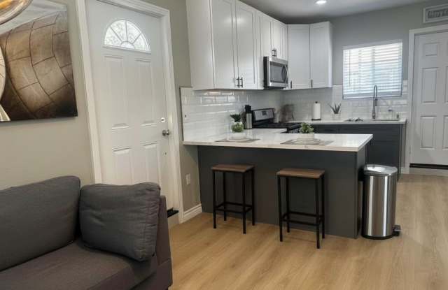 401 North Renell photos photos