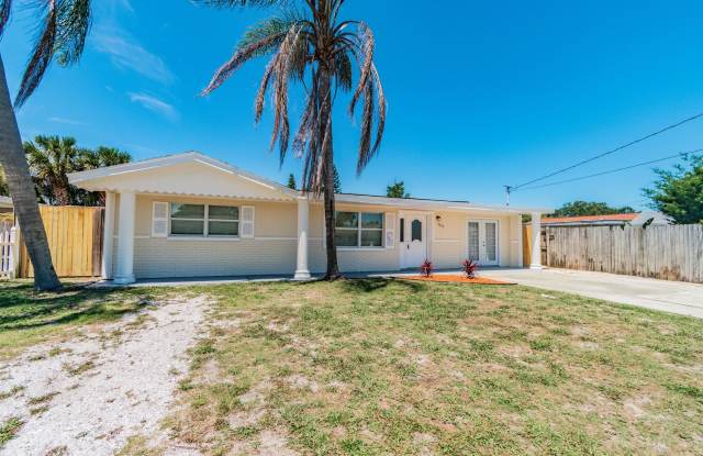 POOL HOME!! beautiful 3/1.5 1360 Sq. Ft. with updated kitchen  bathrooms, NEW flooring in main living space, HUGE fenced back yard!!!! photos photos