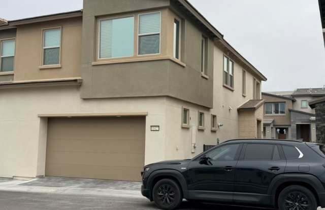 11427 Peak Landing Avenue Gallery 1