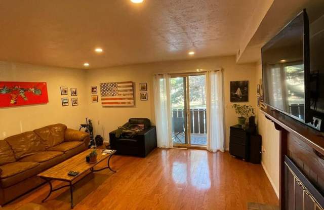 2bd/1.5ba Laminate flooring in Niwot - Avail. NOW photos photos 2bd/1.5ba Laminate flooring in Niwot - Avail. NOW photos photos