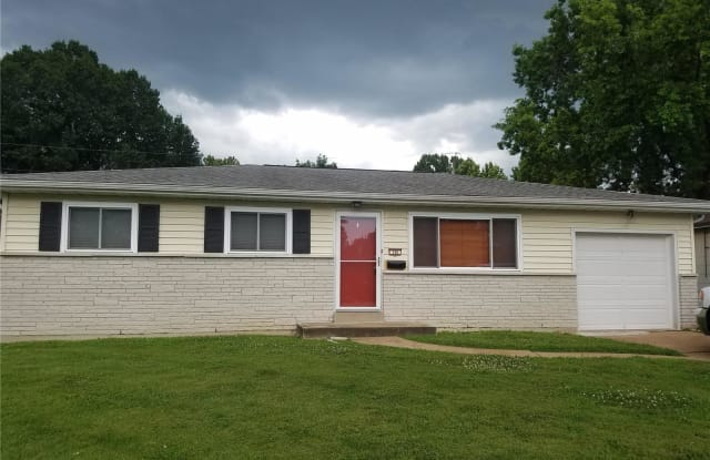 926 Vegas - 926 Vegas Avenue, Lemay, MO 63125