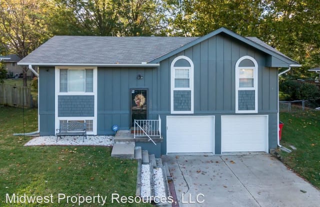 913 SW Speas Dr - 913 South Speas Drive, Blue Springs, MO 64014