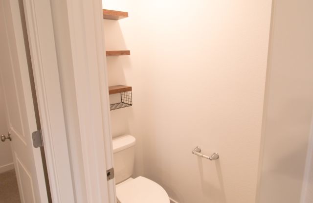975 Northeast Pinebreak Drive Gallery 4