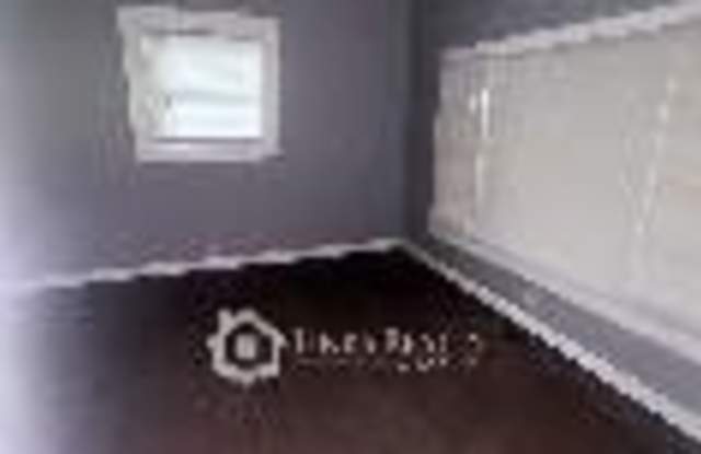 1303 Caldwell Street Gallery 3