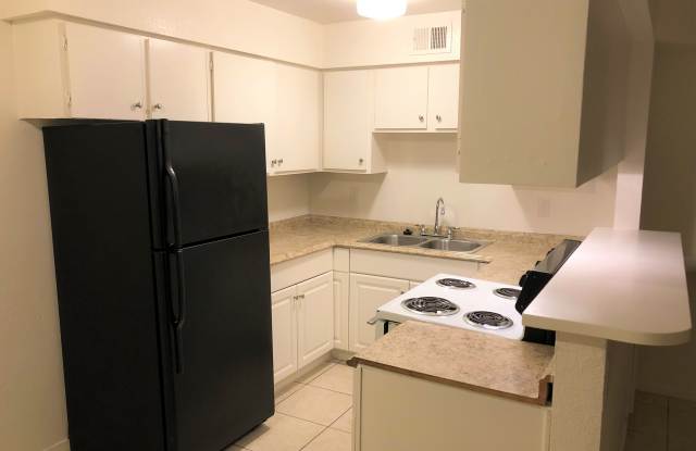 4711 Convaire Avenue photos photos