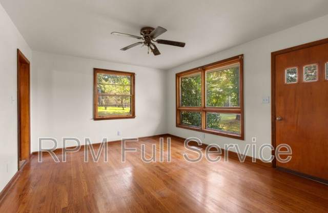 570 Carol Drive Gallery 4