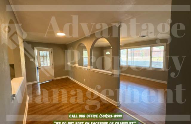 1601 Robins Street - 1601 Robins Street, Conway, AR 72034