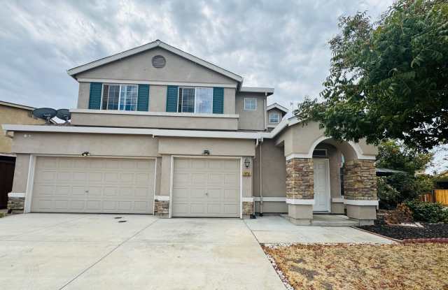 Beautifully Remodeled 5-Bedroom 4 Bath Home in Santa Nella! Gallery 1