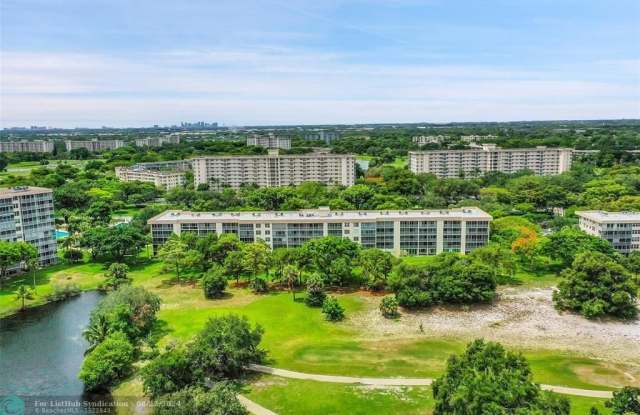 3503 Oaks Way - 3503 Oaks Way, Pompano Beach, FL 33069