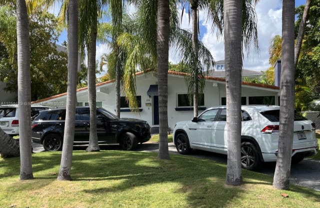 275 W Heather Dr - 275 West Heather Drive, Key Biscayne, FL 33149 275 W Heather Dr - 275 West Heather Drive, Key Biscayne, FL 33149