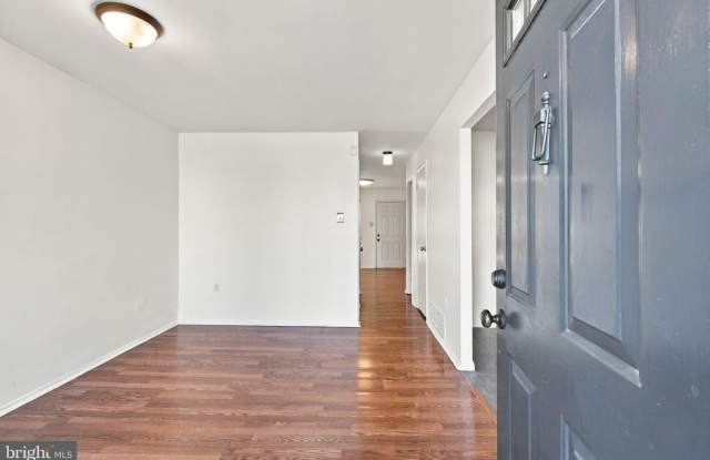 7601 CRITTENDEN Street Gallery 3