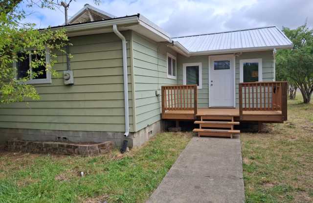 Country Living! 3 Bed, 2 Bath photos photos