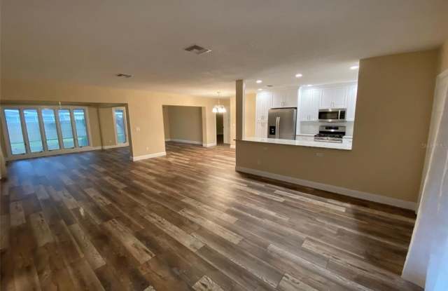 1855 OAK LAKE DRIVE Gallery 3