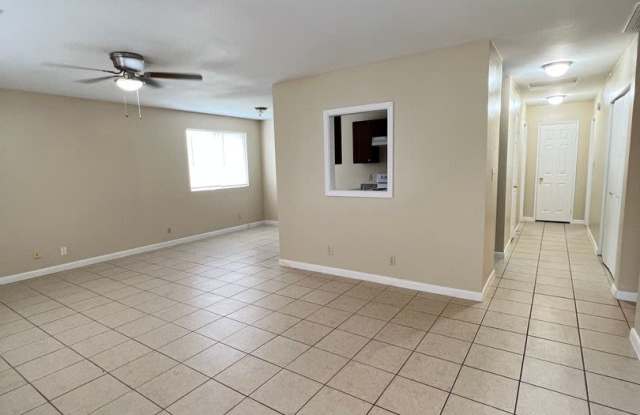 3BD/2BA duplex in Eagle Lake, TX. Gallery 3