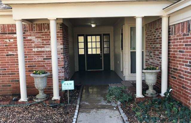 15625 Overmead Circle Gallery 2