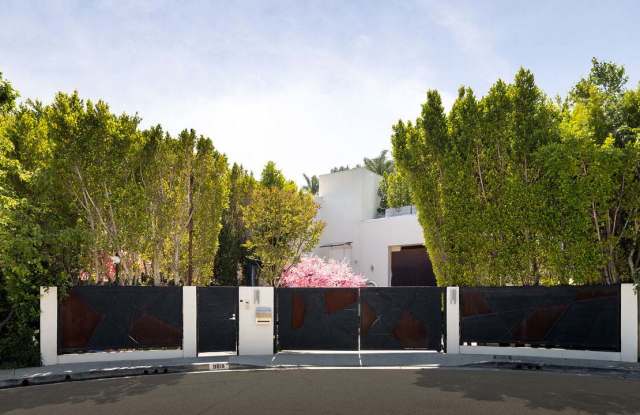 9818 Hythe Ct photos photos