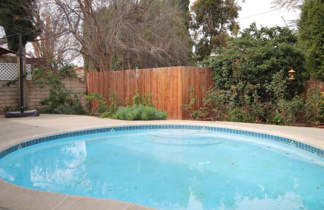 Private HOME 3bed/2 bath + POOL in Woodland Hills! NO OTHER UNIT ON THE PROPERTY!!!! - 22251 Welby Way, Los Angeles, CA 91307