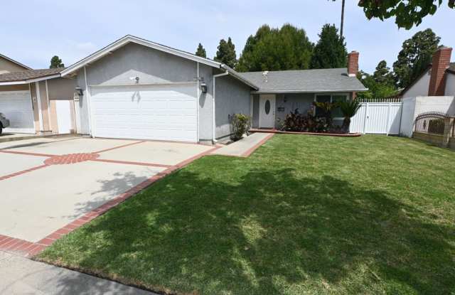 Cozy 1 Story 4 Bedroom 2 Bath SFR in Cerritos photos photos