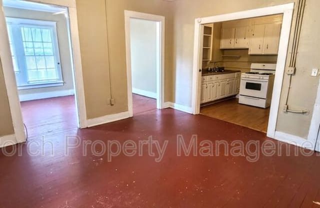 320 N Barcelona St photos photos