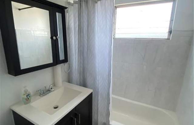 5832 Camerford Ave Gallery 4