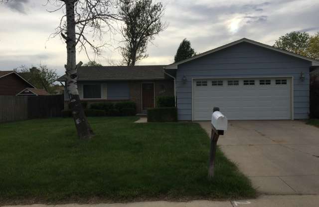 2209 44th Ave - 2209 44th Avenue, Greeley, CO 80634