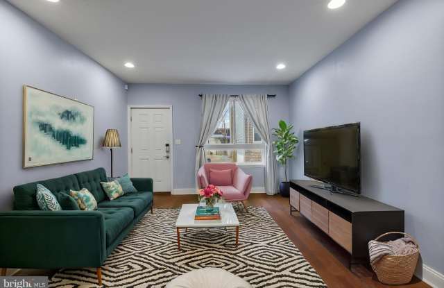 1409 S TAYLOR Street photos photos