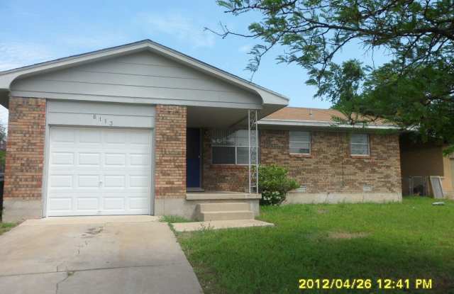 6113 NW Dearborn Ave. - 6113 Northwest Dearborn Avenue, Lawton, OK 73505