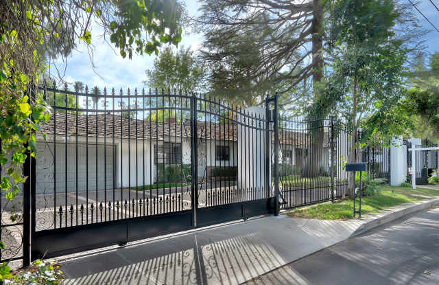 5100 Calenda Dr - 5100 Calenda Drive, Los Angeles, CA 91367