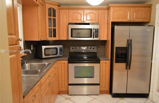 404 NW 68th Ave photos photos