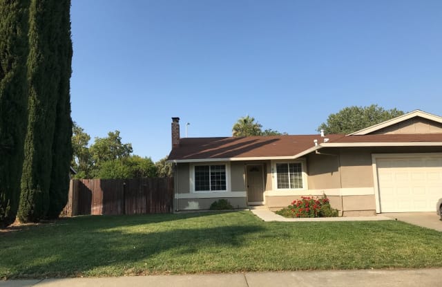 686 Sereno Drive - 686 Sereno Drive, Vacaville, CA 95687
