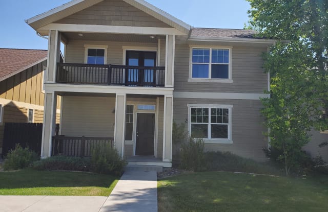 3883 Bosal Street photos photos