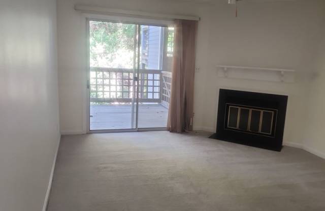 Lovely 2 BR/2Bath Unit located in the Northwest Raleigh neighborhood photos photos Lovely 2 BR/2Bath Unit located in the Northwest Raleigh neighborhood photos photos