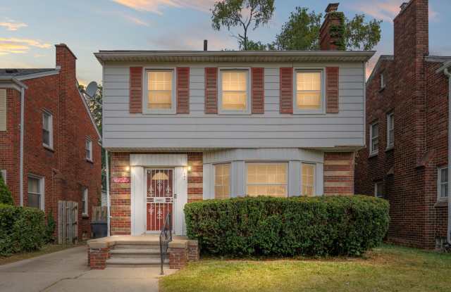 7370 W Outer Dr photos photos