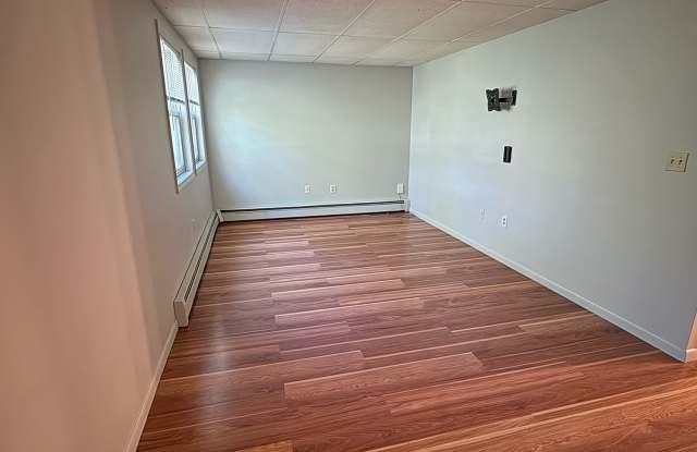 135 Glenwood Drive - 3 Gallery 3