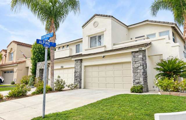 Beautiful Anaheim Hills Home in a Desirable Community! Gallery 3
