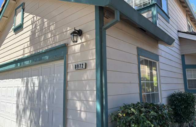 Comfortable Two Story Home - 8972 Beryl Creek Way, Elk Grove, CA 95758