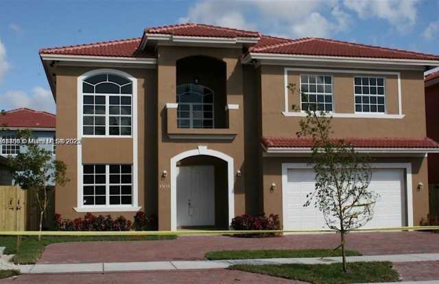 15635 SW 12th Ter photos photos