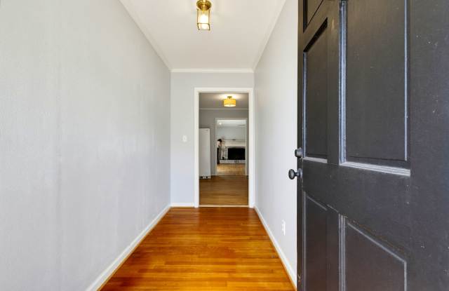 4-Bedroom/2-Bath House - AVAILABLE NOW! Gallery 4