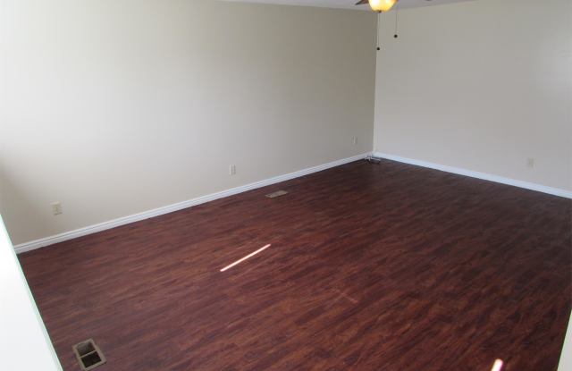 7809 S. 450 E. Gallery 4