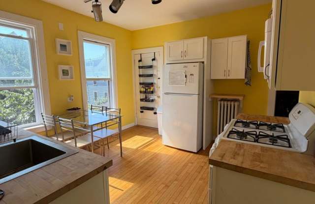 14 Glenwood Ave. Gallery 2