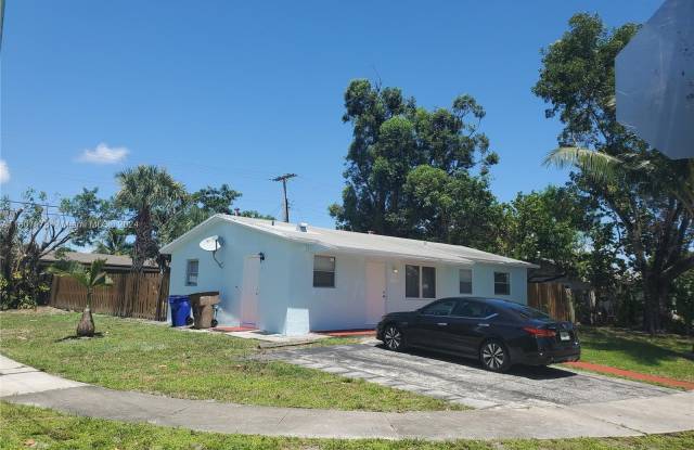 831 SW 14th Ct - 831 Southwest 14th Court, Deerfield Beach, FL 33441